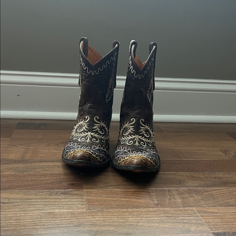 Old Gringo Brown Embroidered Western Ankle Boots Size 9.5